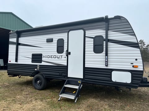 2021 Keystone Hideout Towable trailer in Holland