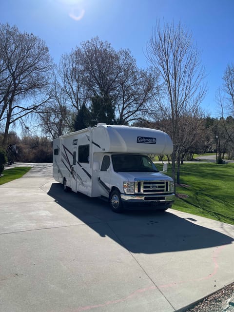 2024 Thor Motor Coach - Coleman 32CM Drivable vehicle in Billings