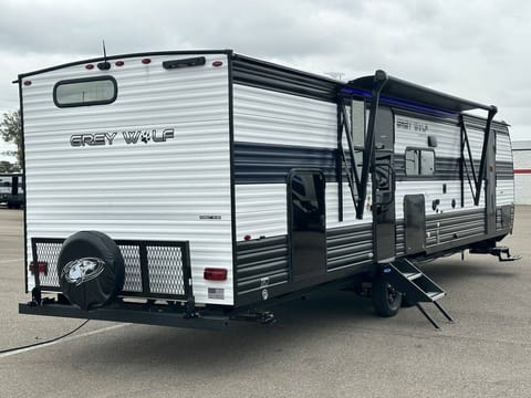 2024 Grey Wolf 29NM VIN (9917) Winter Haven Towable trailer in Winter Haven