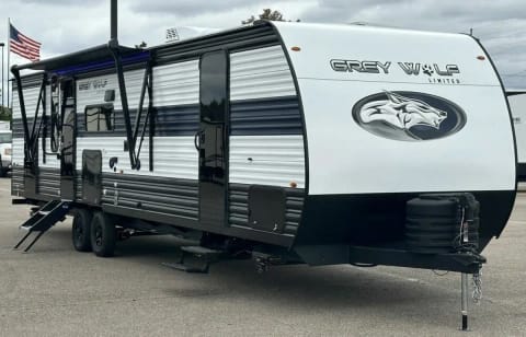 2024 Grey Wolf 29NM VIN (9917) Towable trailer in Doctor Phillips