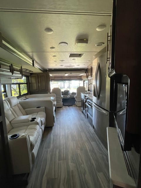 Sam & Kate’s Kid Approved RV Rental w/2 bathrooms Drivable vehicle in Lake Blackshear