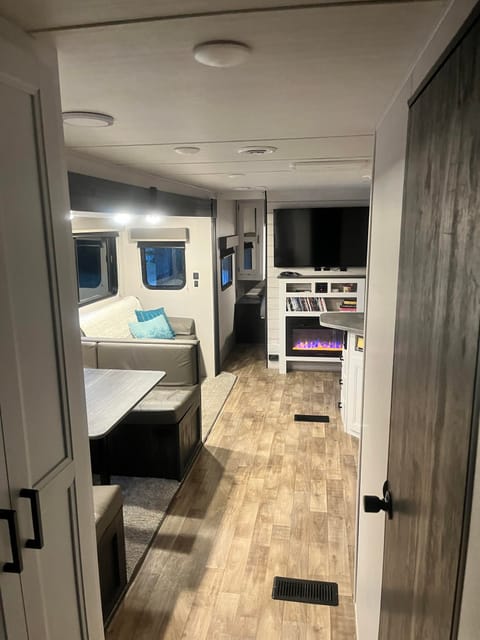 2022 Keystone RV Hideout 29BQWE Towable trailer in Spokane Valley