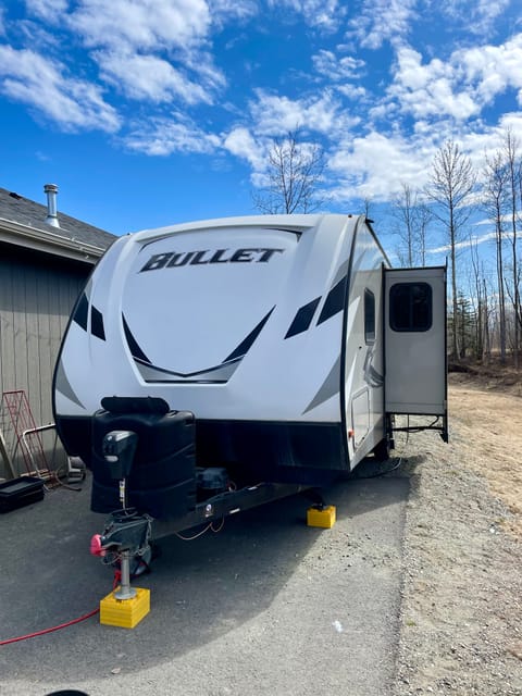 Home Away From Home - 28' Bullet Towable trailer in Wasilla