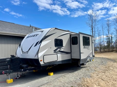 Home Away From Home - 28' Bullet Towable trailer in Wasilla