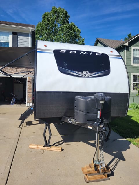 2022 Venture RV Sonic SN220VBH Towable trailer in Shawnee