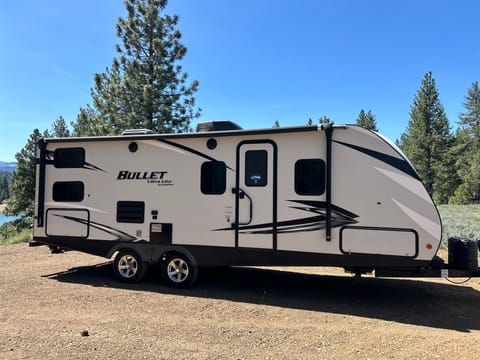 2021 Keystone RV Bullet 243BHSWE Towable trailer in Truckee