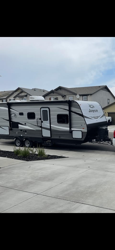 Family and Pet Friend Trailer with Bunks! Towable trailer in San Tan Valley