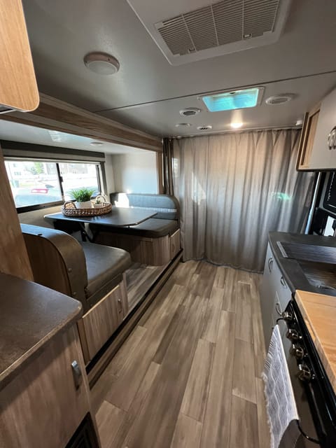 2022 Winnebago Micro Minnie 2306BHS Towable trailer in Gillette