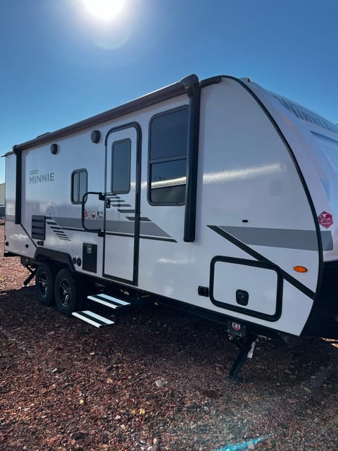 2022 Winnebago Micro Minnie 2306BHS Towable trailer in Gillette