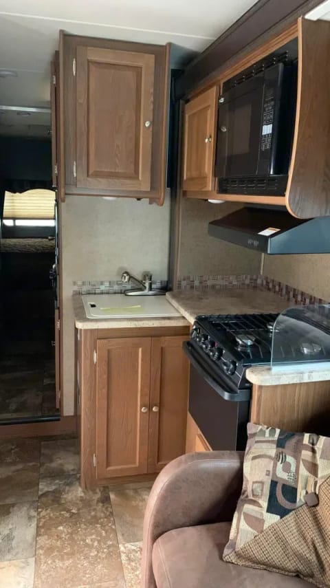 2016 COACHMAN LEPRECHAUN BUNK HOUSE Drivable vehicle in Richland