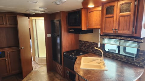 Jayco WhiteHawk 27DSRL Towable trailer in Oshkosh