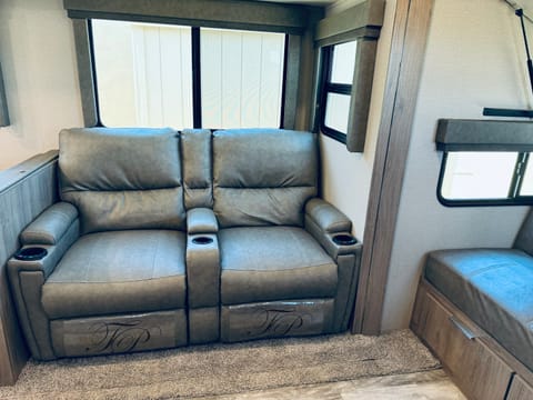 2021 Grand Design Imagine 3110BH Towable trailer in Coeur dAlene