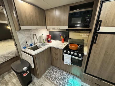 2021 Grand Design Imagine 2800BH Travel Trailer Towable trailer in Georgetown