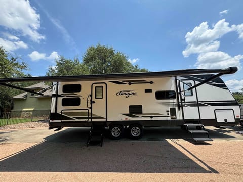 2021 Grand Design Imagine 2800BH Travel Trailer Towable trailer in Georgetown