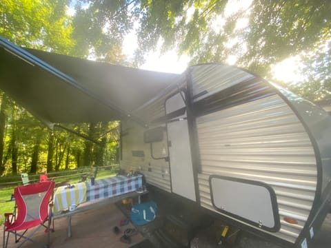 Cozy : Your 2025 Silver Lake Adventure Awaits Towable trailer in East Grand Rapids