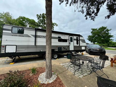 2023 Dutchman Aspen Trail 29ft Bunkhouse Towable trailer in Shelbyville