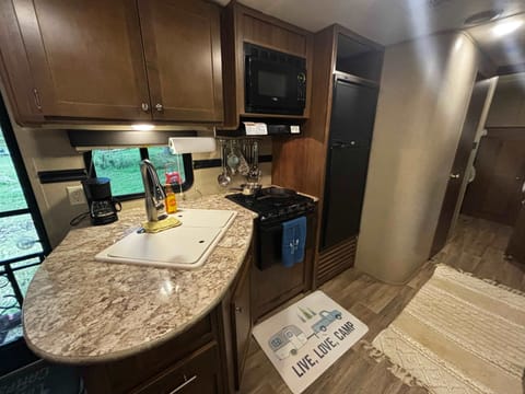 Family Friendly camper with Kids Bunkhouse Towable trailer in Falls Township