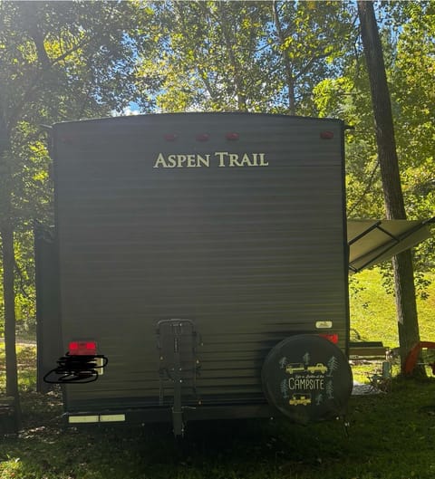 Family Friendly camper with Kids Bunkhouse Towable trailer in Falls Township