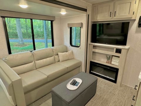 Cozy Cove Family Camper Towable trailer in Douglas Lake