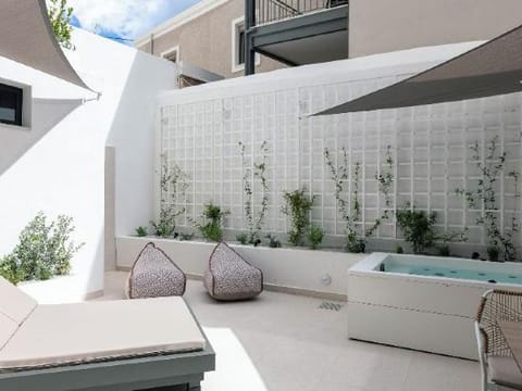 Fitness & Recreational Facilities