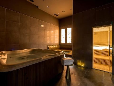 Fitness & Recreational Facilities