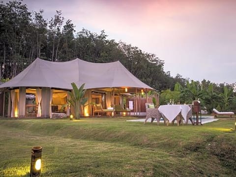 Hotel Interior/Public Areas