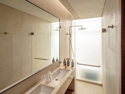 Fitness & Recreational Facilities