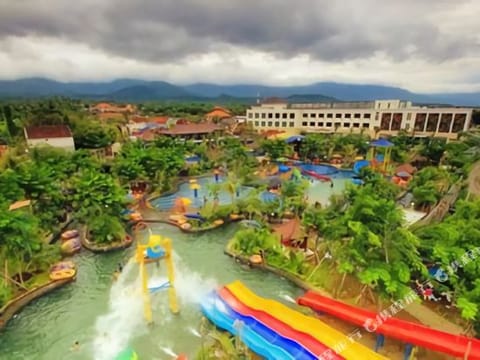 Fitness & Recreational Facilities