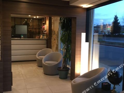 Hotel Interior/Public Areas