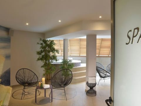 Hotel Interior/Public Areas