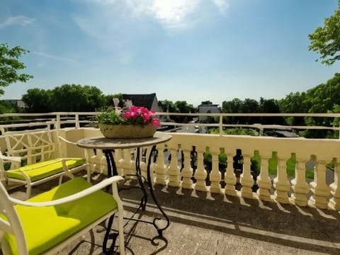 Hotel Interior/Public Areas