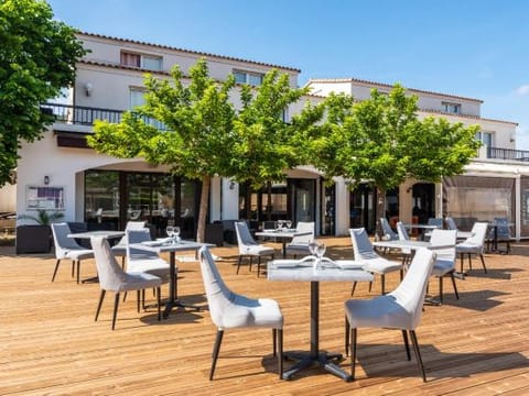 Hotel Interior/Public Areas