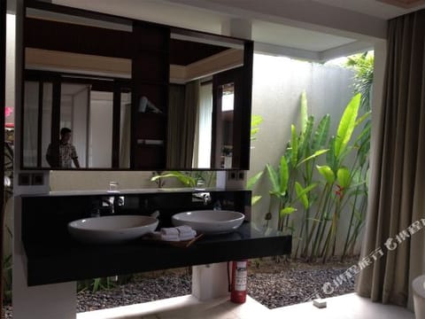 Hotel Interior/Public Areas