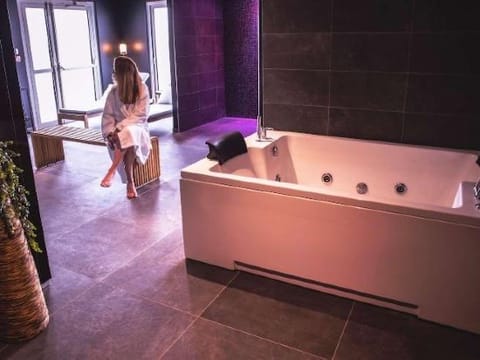 Fitness & Recreational Facilities