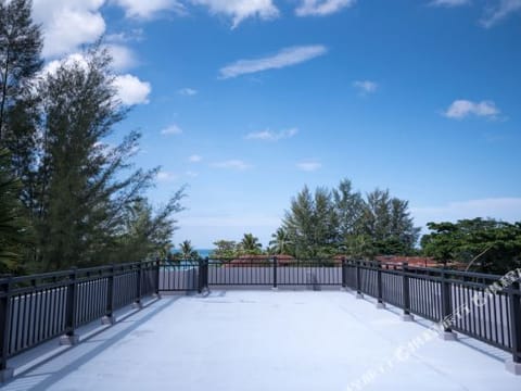 Hotel Interior/Public Areas