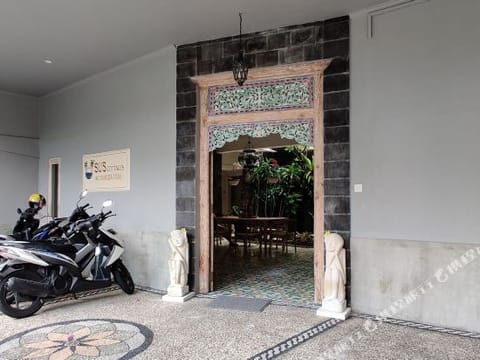 Hotel Interior/Public Areas
