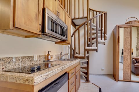 Kitchenette | 1st Floor | Cooking Basics | Coffee Maker