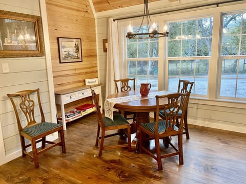 Dining room, table has 2 leaves to extend