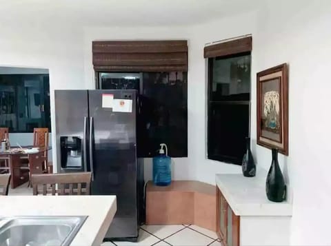 Fridge, microwave, oven, coffee/tea maker