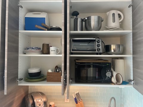Fridge, microwave, oven, coffee/tea maker