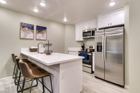 Kitchen | Cooking Basics | Coffee Maker | Paper Towels/Trash Bags Provided