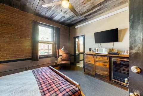 2ce59ad7-ca5b-4737-a224-97d199afe2f0