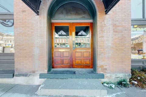 43a11c6f-8028-4832-a164-8c5e5f513cf3