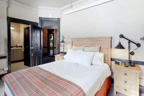 185b15fc-394f-4baf-ae59-79541190e0ad