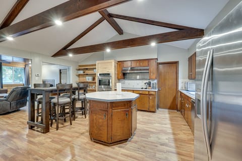 Kitchen + Dining Area | Dishware/Flatware | Cooking Basics | Coffee Maker