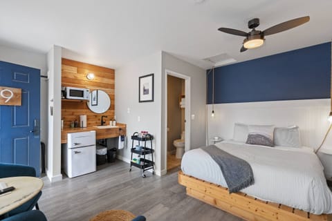 Queen size bed