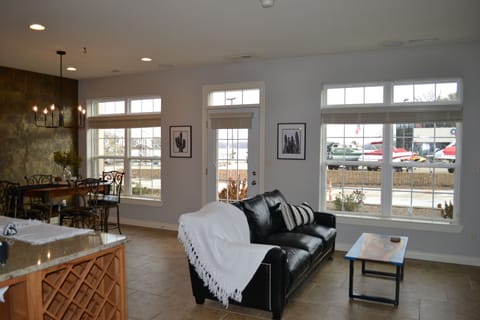 Living area | Smart TV, fireplace, books, stereo