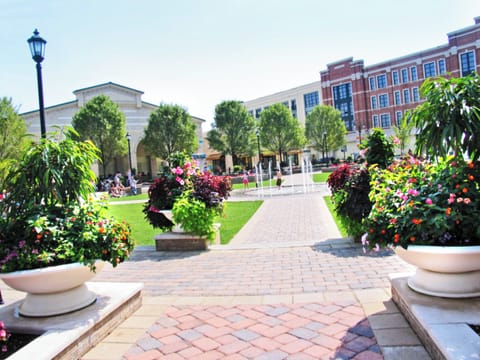 The Greene - so close with many great restaurants and entertainment