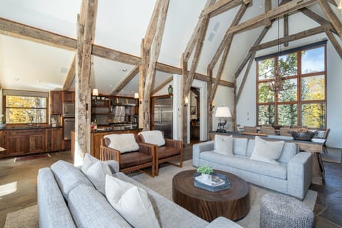 3.0-mountain-house-mountain-village-living-room3