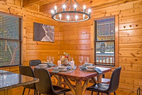 6 sitter dinning room